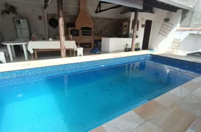 Casa para Venda em Itanhaém, Tupy, 4 dormitórios, 1 suíte, 2 banheiros, 6 vagas