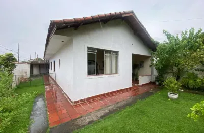 Casa para Venda em Peruíbe, Belmira Novaes, 4 dormitórios, 2 banheiros, 3 vagas