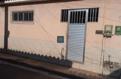 Casa com 2 quartos à venda na Rua Vicente Celestino, 302, Centro, Nilópolis