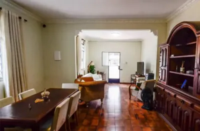 Confortável casa duplex à venda em vila isabel – 4 quartos e varanda para lazer