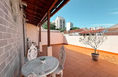 Excelente casa duplex no grajaú com quatro quartos, terraço e vagas – ideal para a família