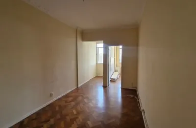 Oportunidade na tijuca 2 quartos, 72 m², em frente ao sesc , próximo metro