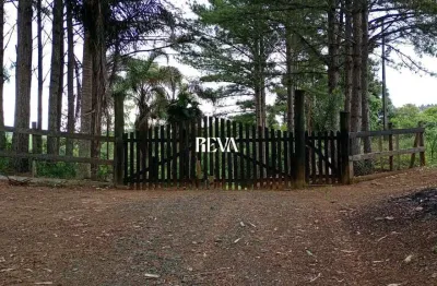 Terreno amplo, e com açude, para chácara de lazer ou moradia.