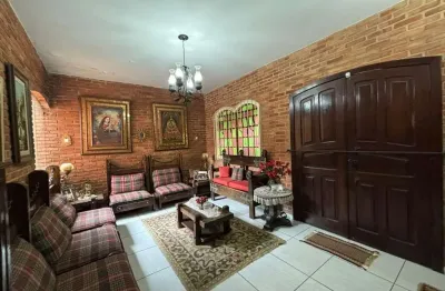 Casa com 4 quartos à venda na Rua Bauxita, 208, Santa Tereza, Belo Horizonte por R$ 1.350.000