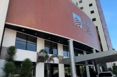 Lindo flat na av. beira mar com vista mar, nascente, andar alto