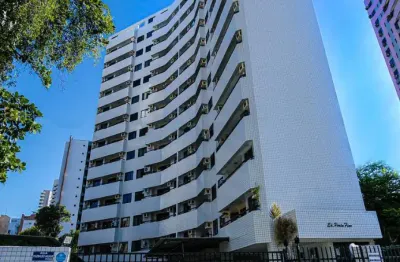 Ótimo apartamento no cocó, com sala, varanda, 2 suítes, 1 vaga