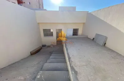 Casa nova 2 quartos com quintal no jardim pitoresco/jacareí