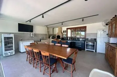 Casa à venda na Rua Santa Luzia, 525, São Francisco, Serra