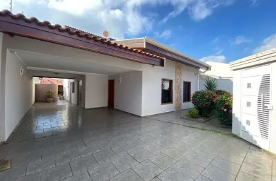 Casa com 4 quartos à venda no Jardim Jacyra, Americana 