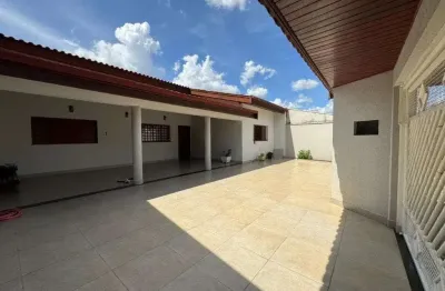 Casa com 4 quartos à venda no Jardim Amélia, Americana 