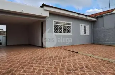 Casa locação ou venda na cidade jardim, americana: 133m², 3 quartos, 1 suíte. valor: r$450.000 ou r$3.200/mês.