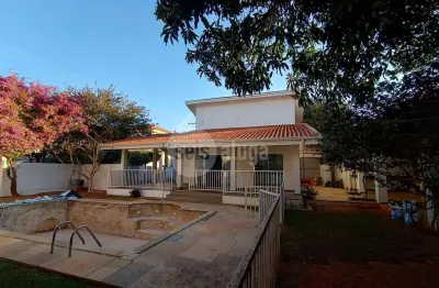 Casa em condomínio no iate clube americana: 3 dorms, 2 suítes