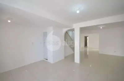 Casa para alugar na vila mariana sp, 230m², 5 quartos, 2 suítes