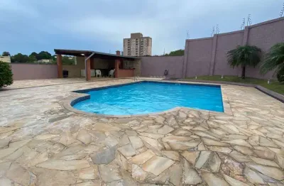 Apartamento para Aluguel – Edifício Residencial Tatiana | Americana/SP  Apartamento com 54 m², muito bem distribuídos, composto por sala de estar e jantar integradas, cozinha planejada conectada à áre