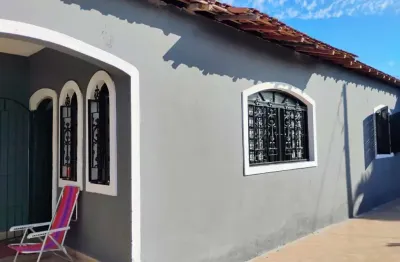 Casa para Venda em Mongaguá, Itaguaí, 2 dormitórios, 1 banheiro, 2 vagas