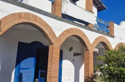 Casa para venda em itanhaém, centro, 3 dormitórios, 3 suítes, 6 banheiros, 4 vagas