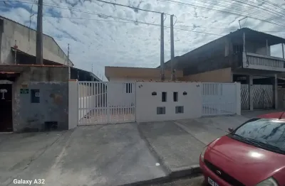 Casa à venda lado praia em Itanhaém – 2 dormitórios (1 suíte) e churrasqueira