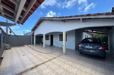 Casa com piscina para venda, na praia em itanhaém, litoral sul de sp
