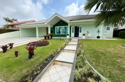Casa alto padrão na praia para venda em peruibe, litoral sul de sp