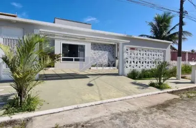 Casa Alto Padrão para Venda em Itanhaém, Balneário Califórnia, 3 dormitórios, 1 suíte, 1 banheiro, 3 vagas