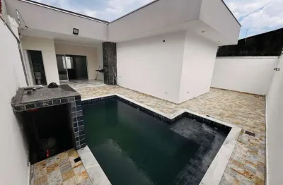 Casa para Venda em Itanhaém, Tupy, 3 dormitórios, 2 suítes, 1 banheiro, 4 vagas