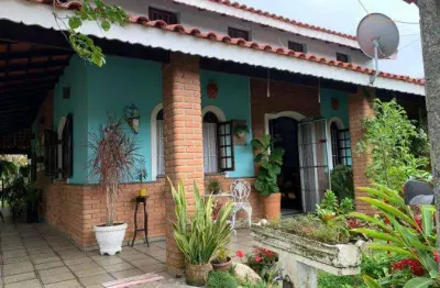 Casa para Venda em Itanhaém, Jardim Regina, 3 dormitórios, 2 suítes, 1 banheiro, 3 vagas
