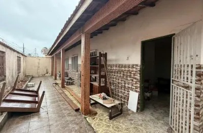 Casa para Venda em Mongaguá, Jardim Comodoro, 3 dormitórios, 2 banheiros, 3 vagas