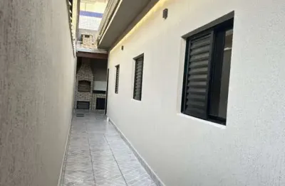 Casa para Venda em Praia Grande, Guilhermina, 3 dormitórios, 1 suíte, 3 banheiros, 2 vagas