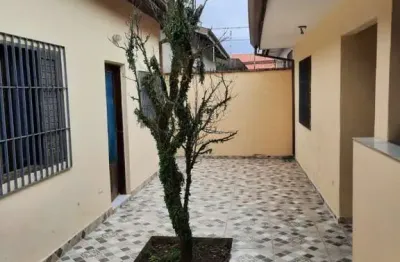 Casa para Venda em Peruíbe, Belmira Novaes, 2 dormitórios, 1 suíte, 2 banheiros, 4 vagas