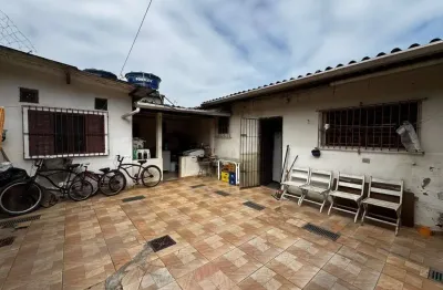 Casa para Venda em Itanhaém, Jardim das Palmeiras, 2 dormitórios, 2 banheiros, 4 vagas