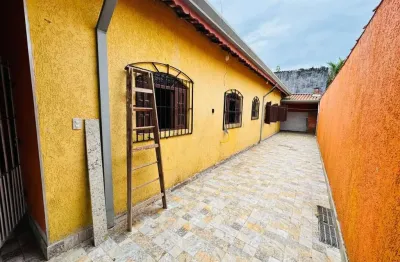 Casa para Venda em Itanhaém, Bopiranga, 2 dormitórios, 2 banheiros, 3 vagas