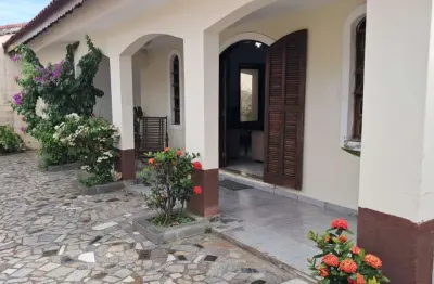 Casa para Venda em Itanhaém, Jardim Lindomar, 2 dormitórios, 3 banheiros, 2 vagas
