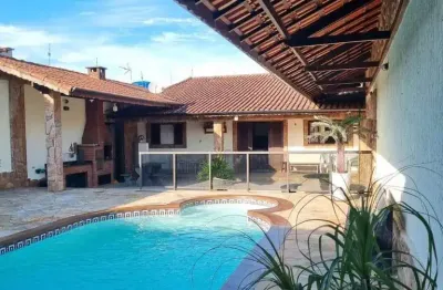 Casa para venda em mongaguá, vera cruz, 1 dormitório, 2 banheiros, 6 vagas