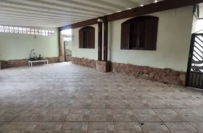Casa para Venda em Mongaguá, Vera Cruz, 3 dormitórios, 2 suítes, 3 banheiros, 2 vagas