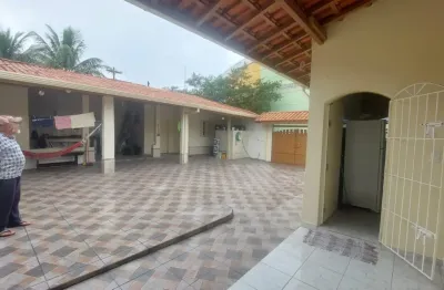 Casa a venda no bairro balneário gaivotas em itanhaém, litoral sul de são paulo