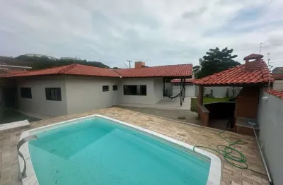 Casa para venda em itanhaém, praia dos sonhos, 5 dormitórios, 2 suítes, 1 banheiro, 2 vagas