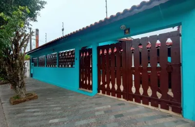 Casa para Venda em Itanhaém, Jardim Lindomar, 3 dormitórios, 1 suíte, 1 banheiro, 2 vagas