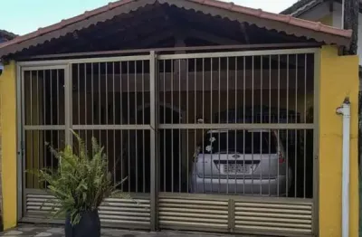 Casa para Venda em Itanhaém, Gaivotas, 2 dormitórios, 2 suítes, 1 banheiro, 2 vagas
