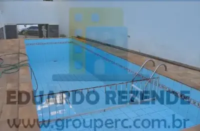 Casa com 5 quartos para alugar na Rua Padre Zeferino, Fabrício, Uberaba