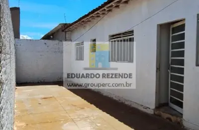 Casa com 2 quartos para alugar na Alameda Prateada, 214, Grande Horizonte, Uberaba