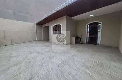 Casa Térrea  com piscina em Estância Balneária Belmira Novaes, Peruíbe/SP