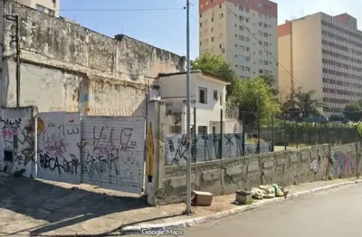 Terreno comercial bem localizado próximo a Avenida 23 de Maio.