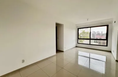 Apartamento com 2 quartos para alugar na Beco Andaraí, 566, Passo da Areia, Porto Alegre por R$ 3.499