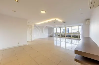 Apartamento com 3 quartos para alugar na Alameda Emílio de Menezes, 75, Três Figueiras, Porto Alegre por R$ 10.499