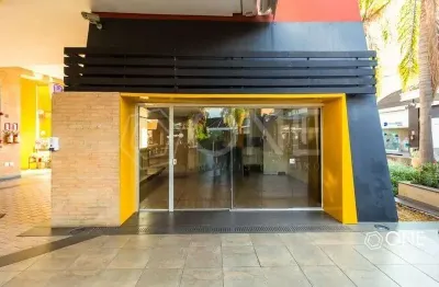 Ponto comercial para alugar na Avenida Wenceslau Escobar, 1823, Tristeza, Porto Alegre por R$ 3.999