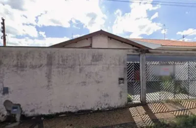 Casa à venda na Rua Pernambuco, 517 (Antigo Nº 613), (Lt. 15 Da Qd. A), Chácara Machadinho I, Americana