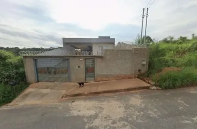 Casa à venda na Rua Isaltino Alves De Oliveira Júnior (Antiga Rua C), Nº 105, Novo Itabirito, Itabirito