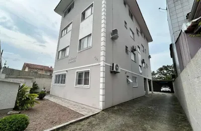 Apartamento 02 dormitórios térreo com 01 vaga á venda no bairro ipiranga - são josé - sc.