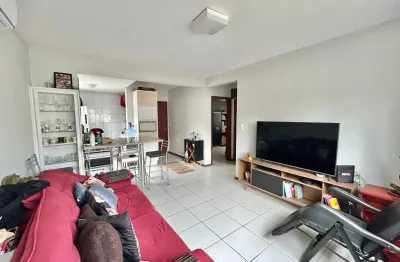 Apartamento 02 dormitórios térreo com 01 vaga á venda no bairro ipiranga - são josé - sc.