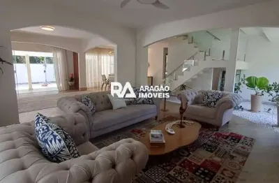 Casa em condomínio fechado com 4 quartos para alugar em Jacarepaguá, Rio de Janeiro  por R$ 8.500